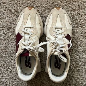 New Balance 327 Moonbeam Classic Burgundy